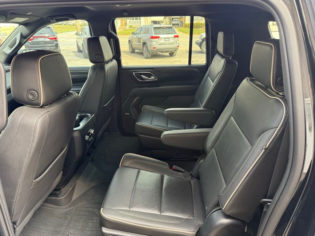 2022 GMC Yukon XL 4WD SLT