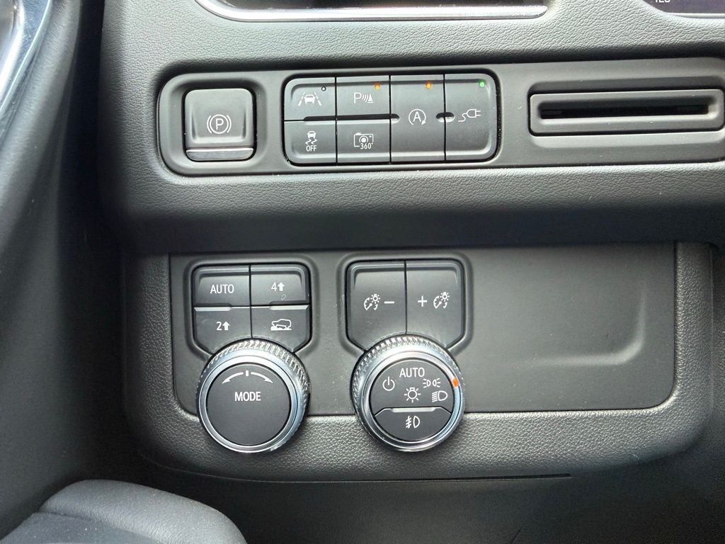 2022 GMC Yukon XL 4WD SLT