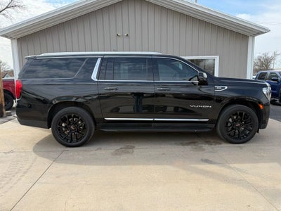 2022 GMC Yukon XL 4WD SLT