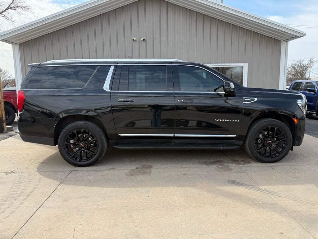 2022 GMC Yukon XL 4WD SLT