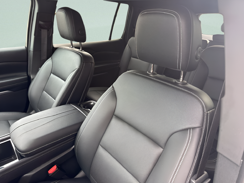2026 Chevrolet Traverse AWD LT