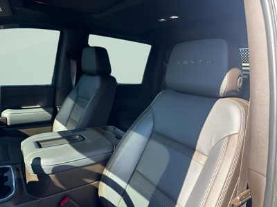 2022 GMC Sierra 2500HD 4WD Crew Cab Standard Bed Denali