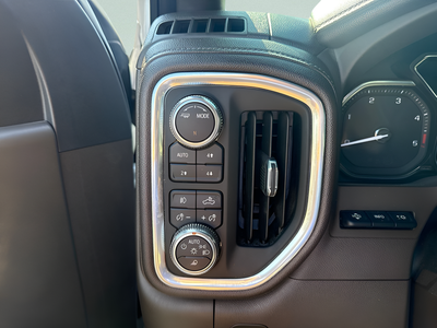 2022 GMC Sierra 2500HD 4WD Crew Cab Standard Bed Denali