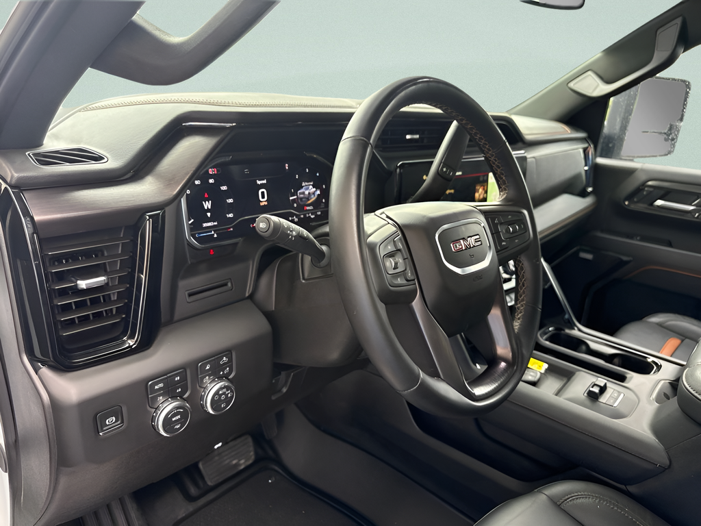 2025 GMC Sierra 2500HD 4WD Crew Cab Standard Bed AT4