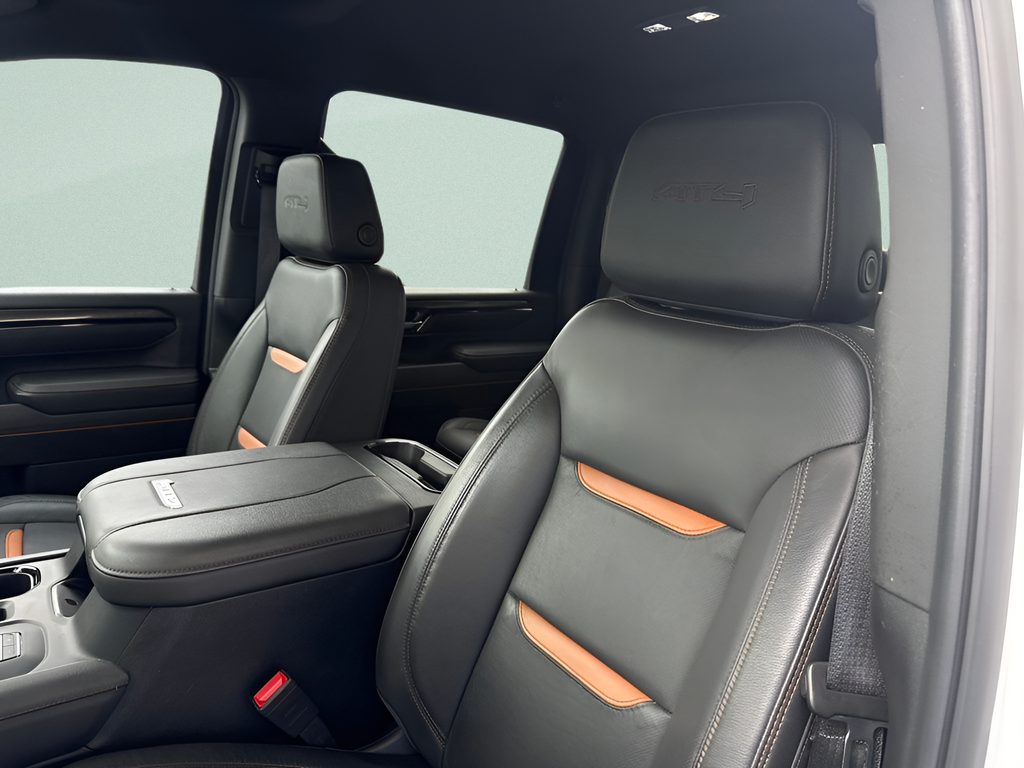 2025 GMC Sierra 2500HD 4WD Crew Cab Standard Bed AT4