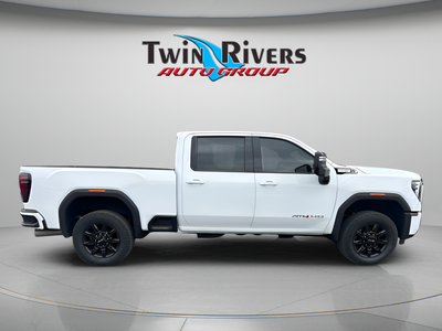 2025 GMC Sierra 2500HD 4WD Crew Cab Standard Bed AT4