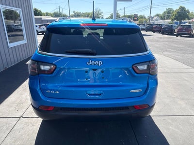 2024 Jeep Compass Latitude Lux FWD