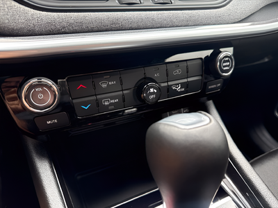 2024 Jeep Compass Latitude Lux FWD
