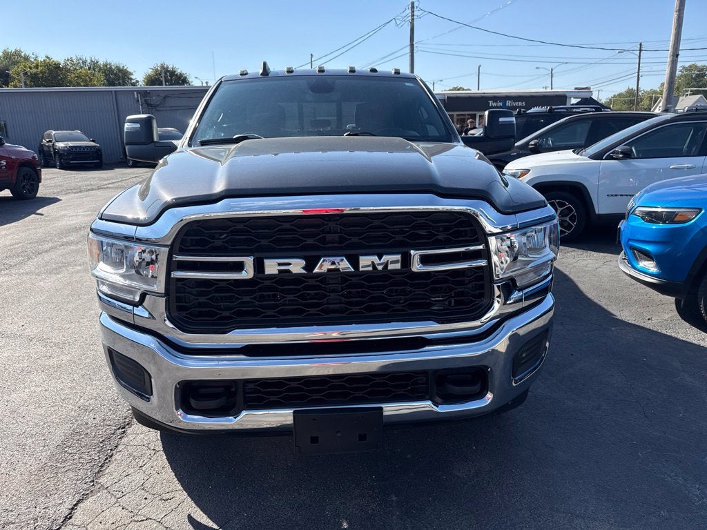 2024 RAM Ram 3500 Tradesman Crew Cab 4x4 8' Box