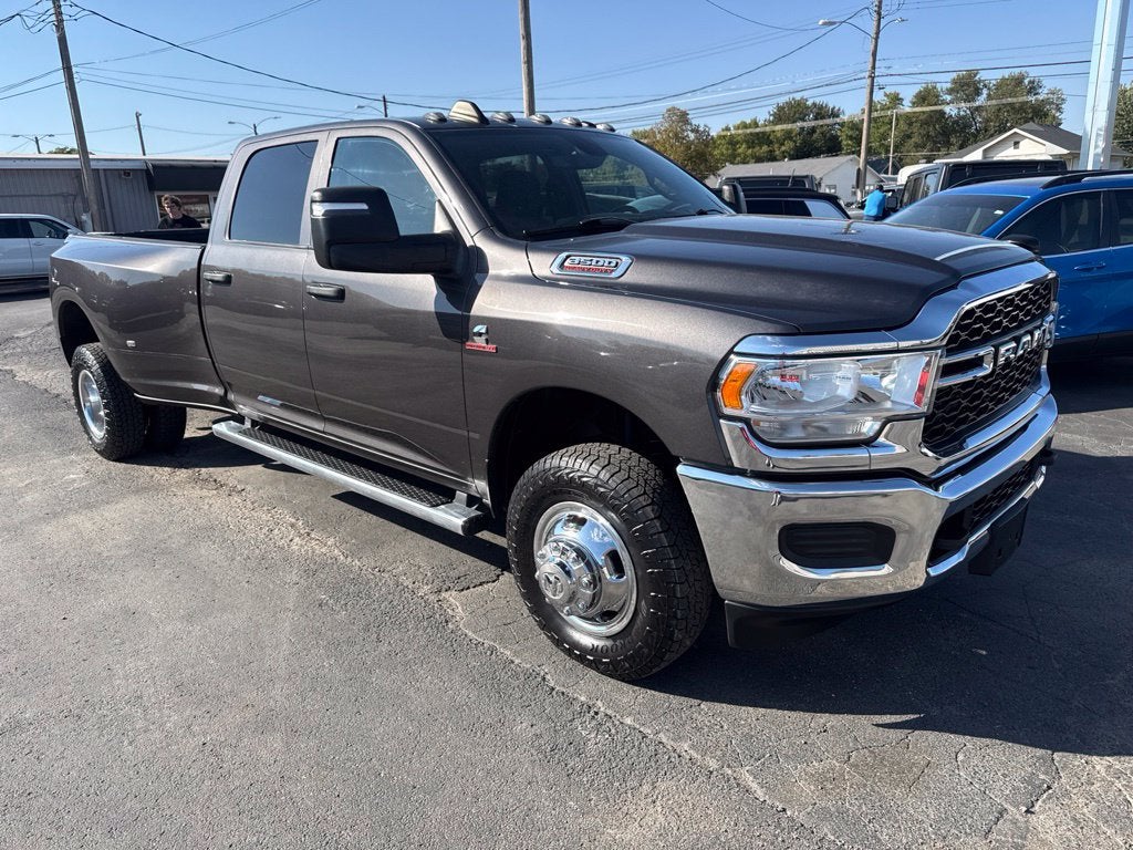 2024 RAM Ram 3500 Tradesman Crew Cab 4x4 8' Box