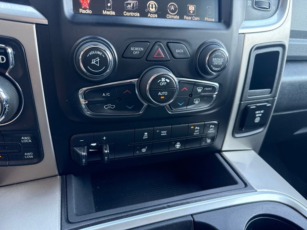 2017 RAM 1500 Big Horn Crew Cab 4x4 5'7' Box