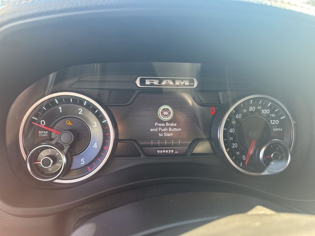 2019 RAM 2500 Laramie Crew Cab 4x4 6'4' Box